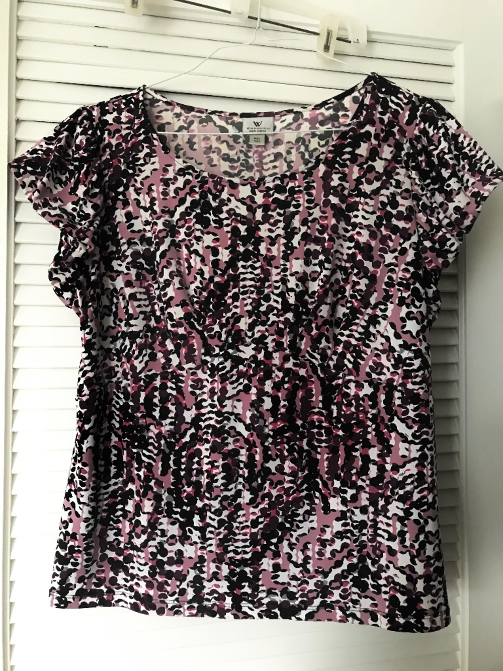 Dot pattern black lavender on white stretch XL knit top
